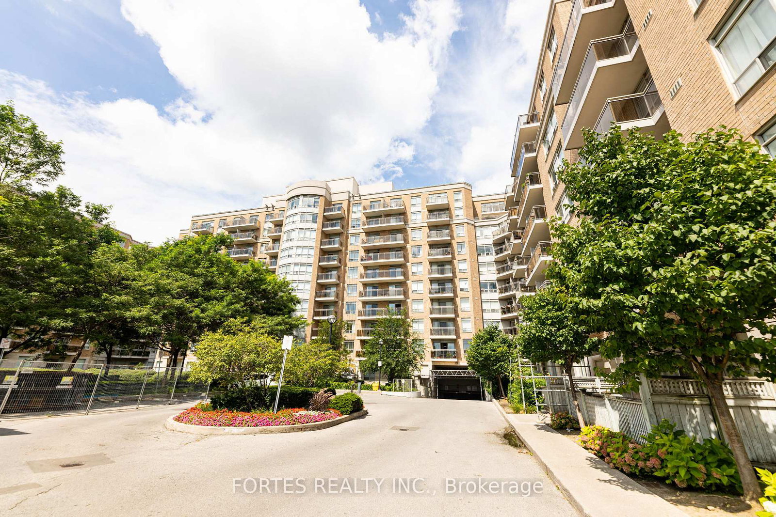 650-lawrence-avenue-w-toronto-ontario-c11904655