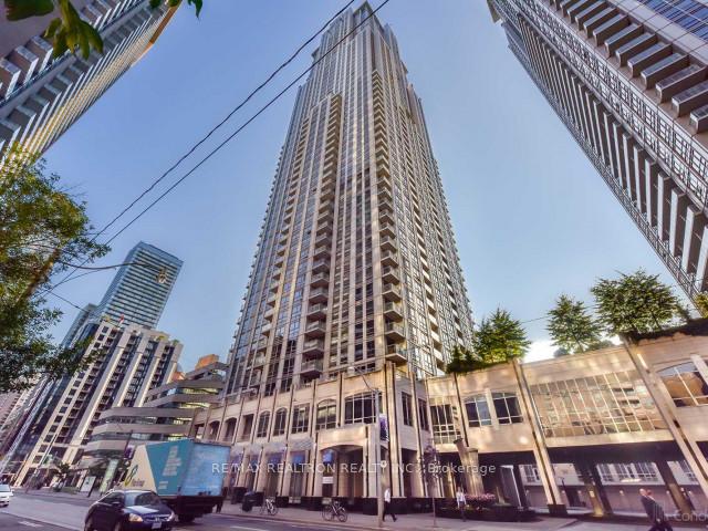 633-bay-street-toronto-c01-ontario-c11960650