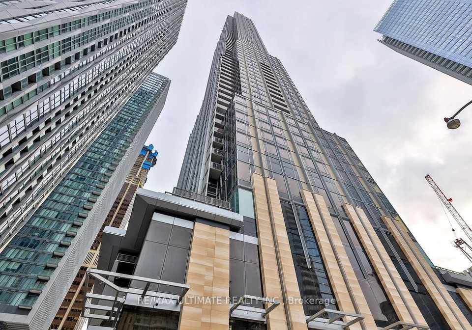 11-yorkville-avenue-toronto-ontario-c11976935