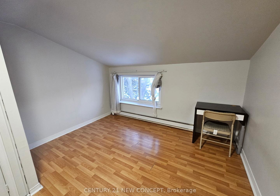 8-liszt-gate-north-york-ontario-c11982673
