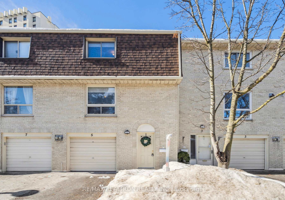 5-nebula-starway-north-york-ontario-c11987930