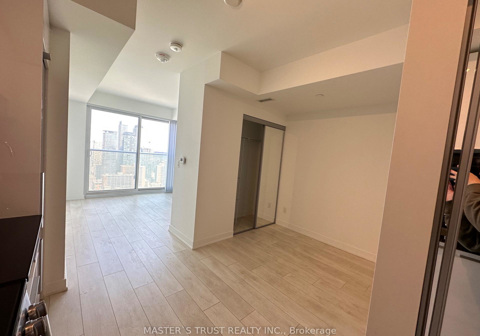 501-yonge-street-n-toronto-ontario-c11995298