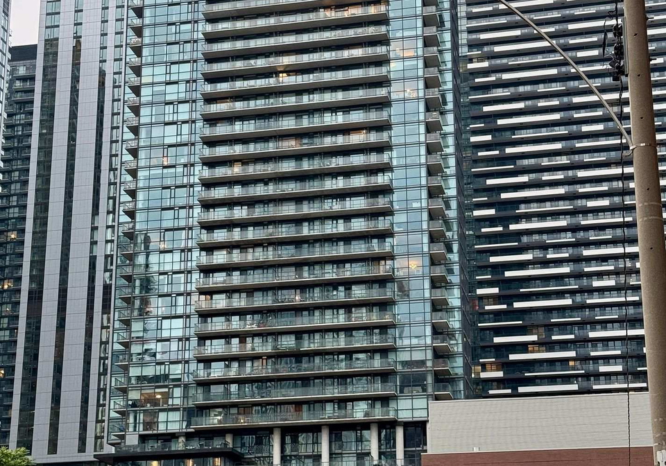 290-adelaide-street-w-toronto-ontario-c11996888