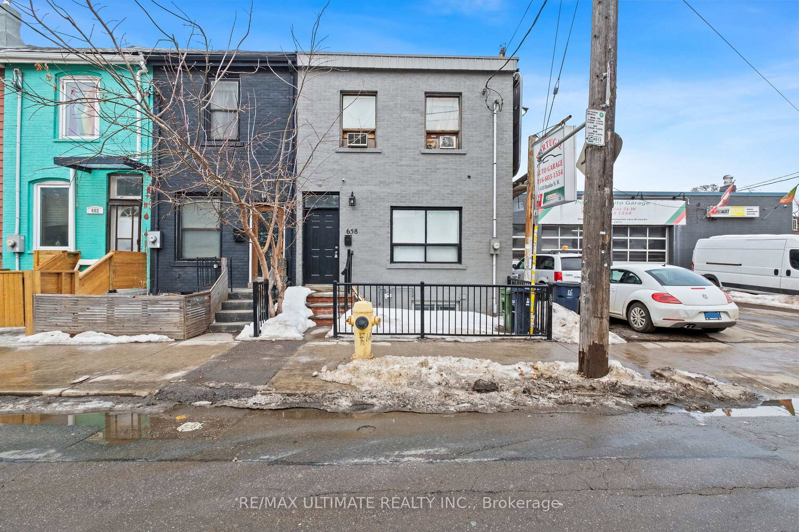 658-dundas-street-w-toronto-ontario-c12000358