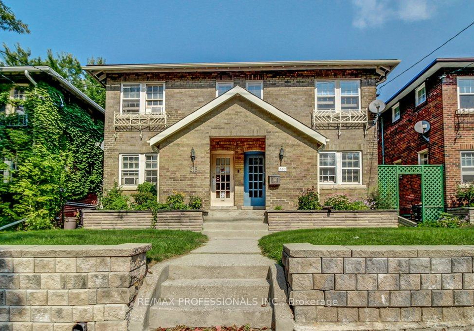 220-millwood-road-toronto-ontario-c12000852