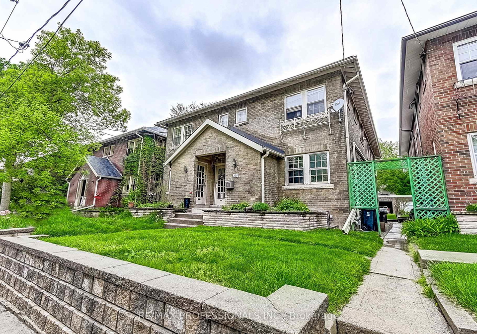 220-millwood-road-toronto-ontario-c12000852