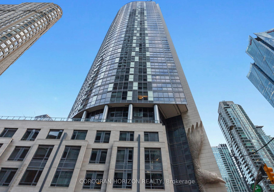 1-the-esplanade-toronto-ontario-c12001888