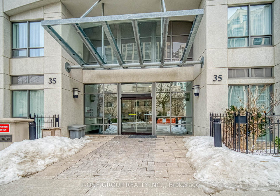 35-hollywood-avenue-north-york-ontario-c12004189