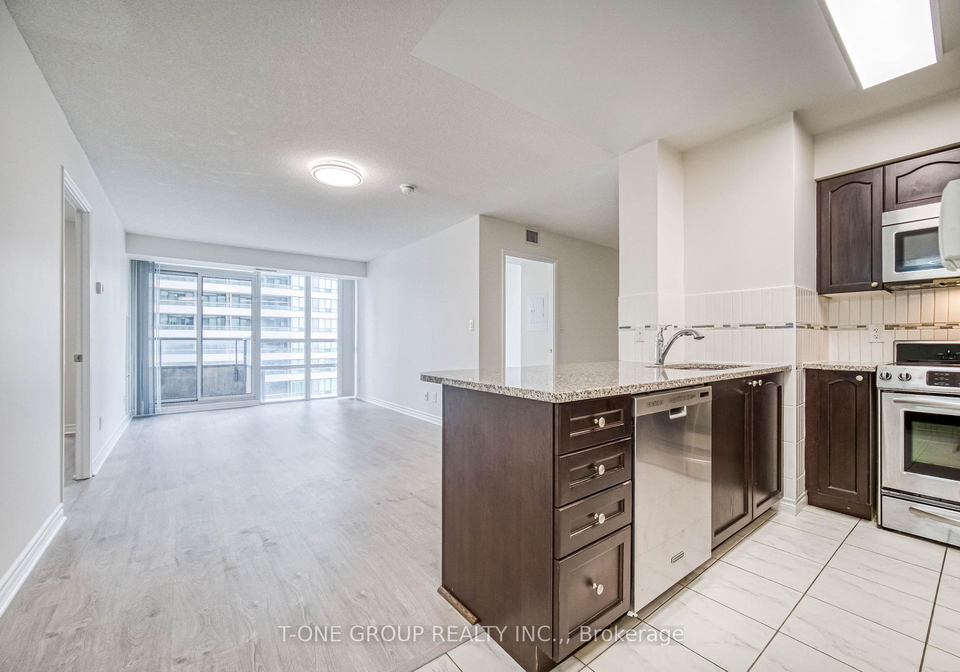 35-hollywood-avenue-north-york-ontario-c12004189