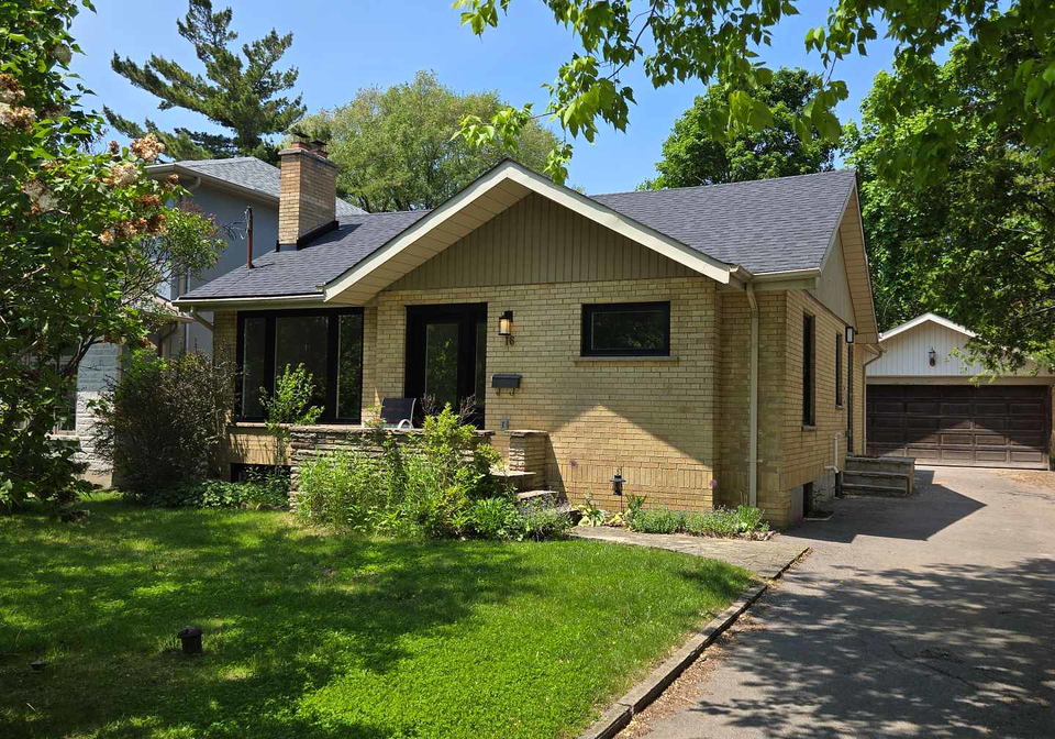 16-fleetwell-court-toronto-ontario-c12008786