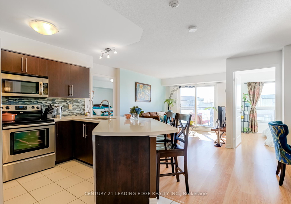 872-sheppard-avenue-w-toronto-ontario-c12016965