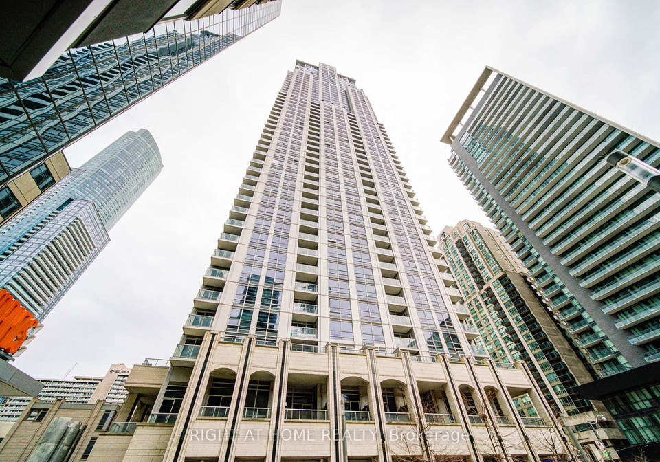 763-bay-street-toronto-ontario-c12019337