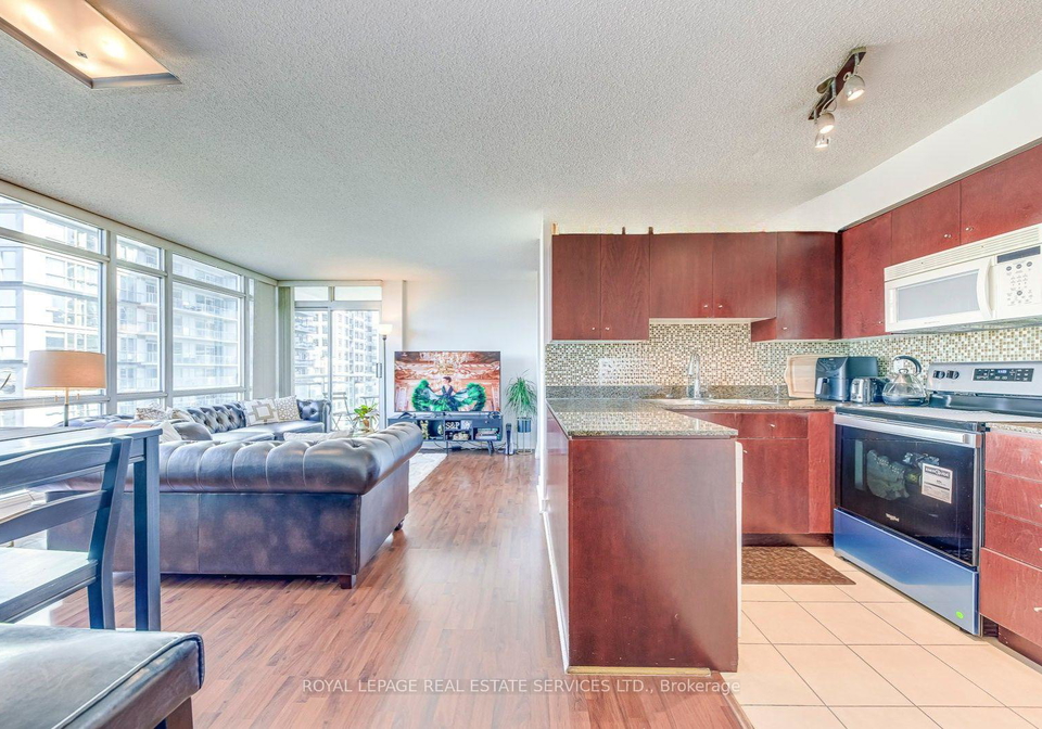 381-front-street-w-toronto-ontario-c12022192
