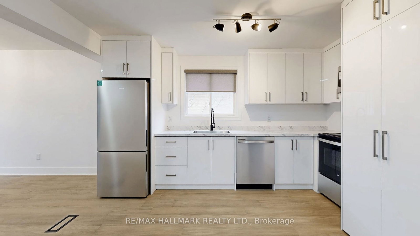 663-sheppard-avenue-w-toronto-ontario-c12035899