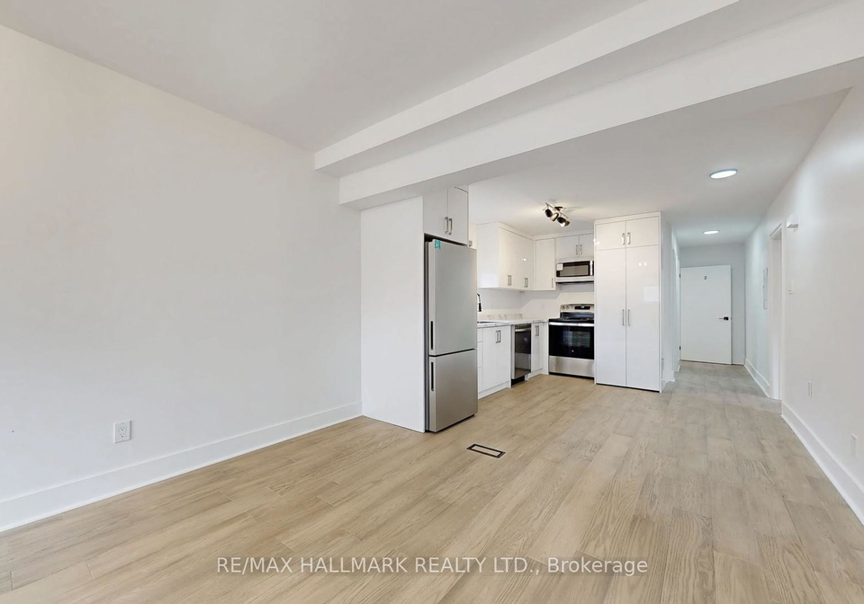 663-sheppard-avenue-w-toronto-ontario-c12035899
