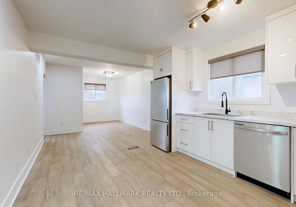 663-sheppard-avenue-w-toronto-ontario-c12035899