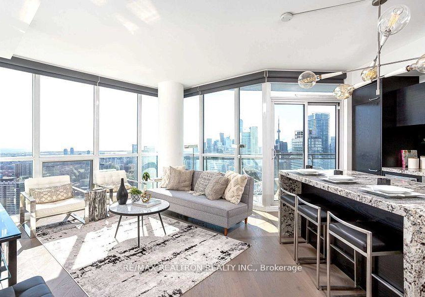 45-charles-street-e-toronto-ontario-c12037920