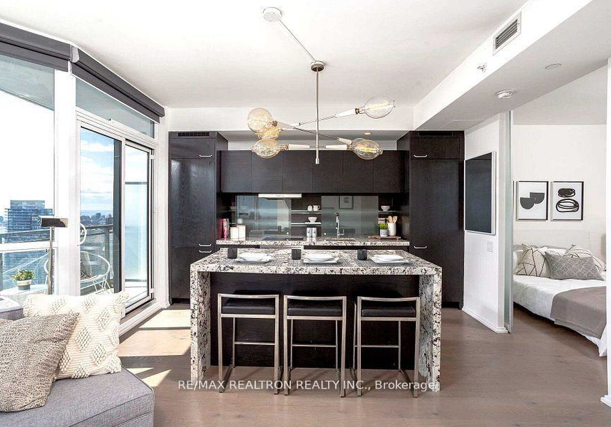 45-charles-street-e-toronto-ontario-c12037920