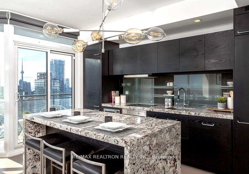 45-charles-street-e-toronto-ontario-c12037920