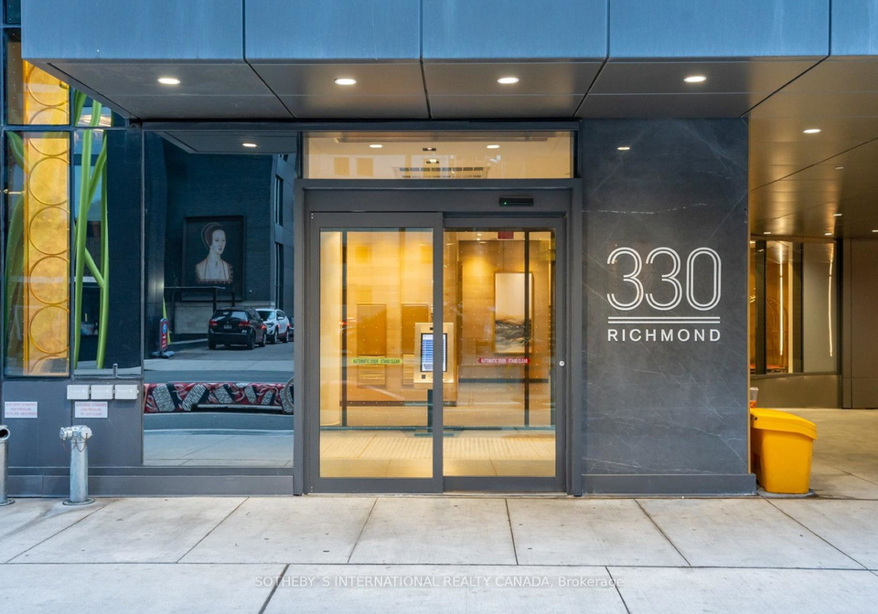 330-richmond-street-toronto-ontario-c12038164