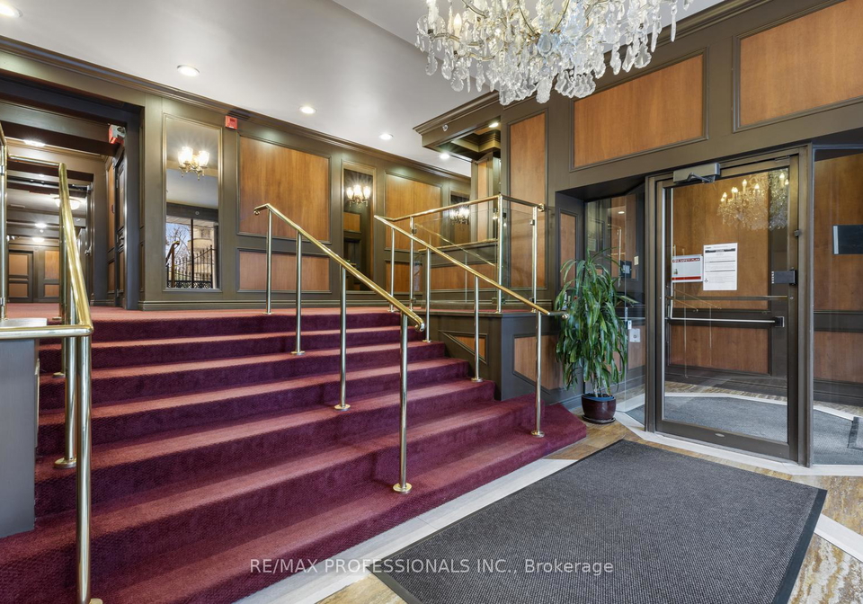 740-eglinton-avenue-w-toronto-ontario-c12038580