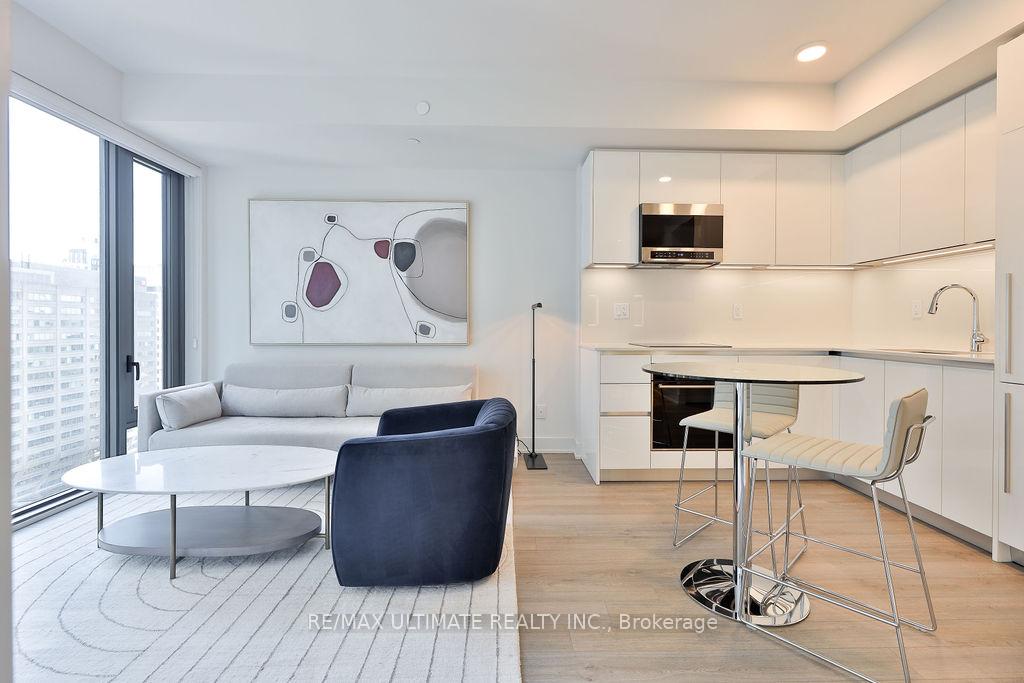 8-cumberland-street-toronto-ontario-c12039673
