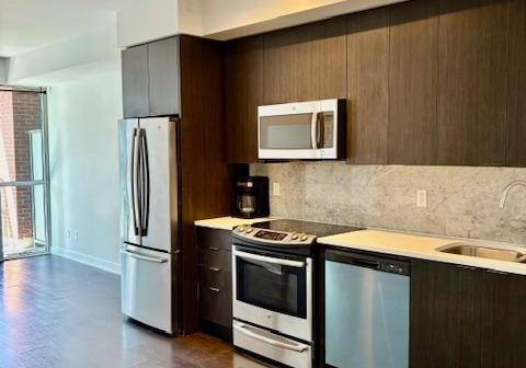 50-bruyeres-mews-toronto-ontario-c12040566