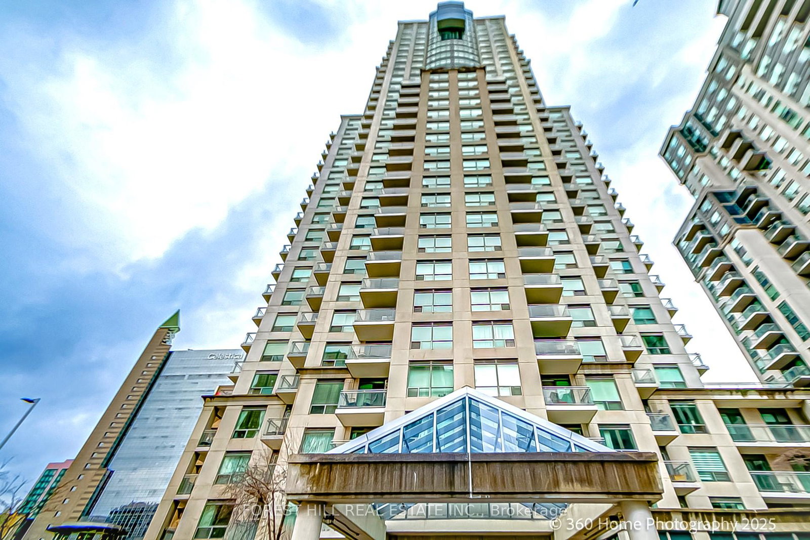 21-hillcrest-avenue-north-york-ontario-c12040724