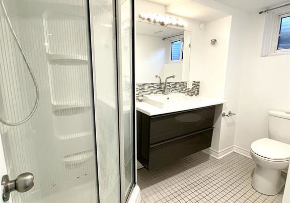 12-shippigan-crescent-north-york-ontario-c12045117