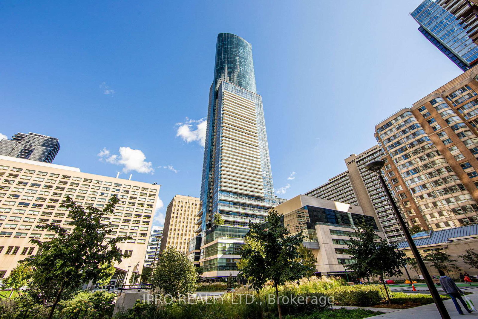 386-yonge-street-toronto-ontario-c12047083