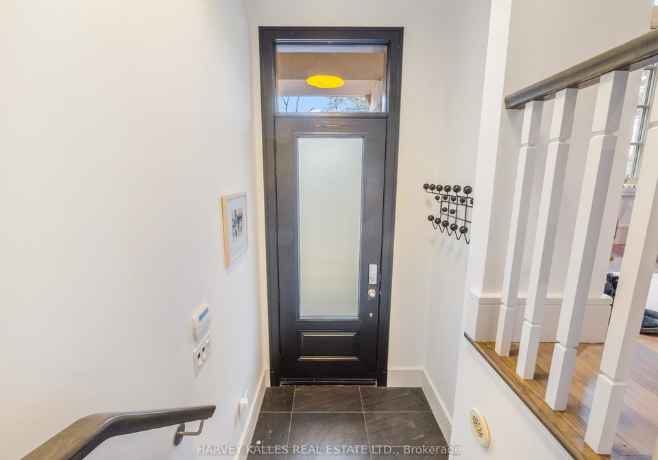 2506-bayview-avenue-north-york-ontario-c12048799