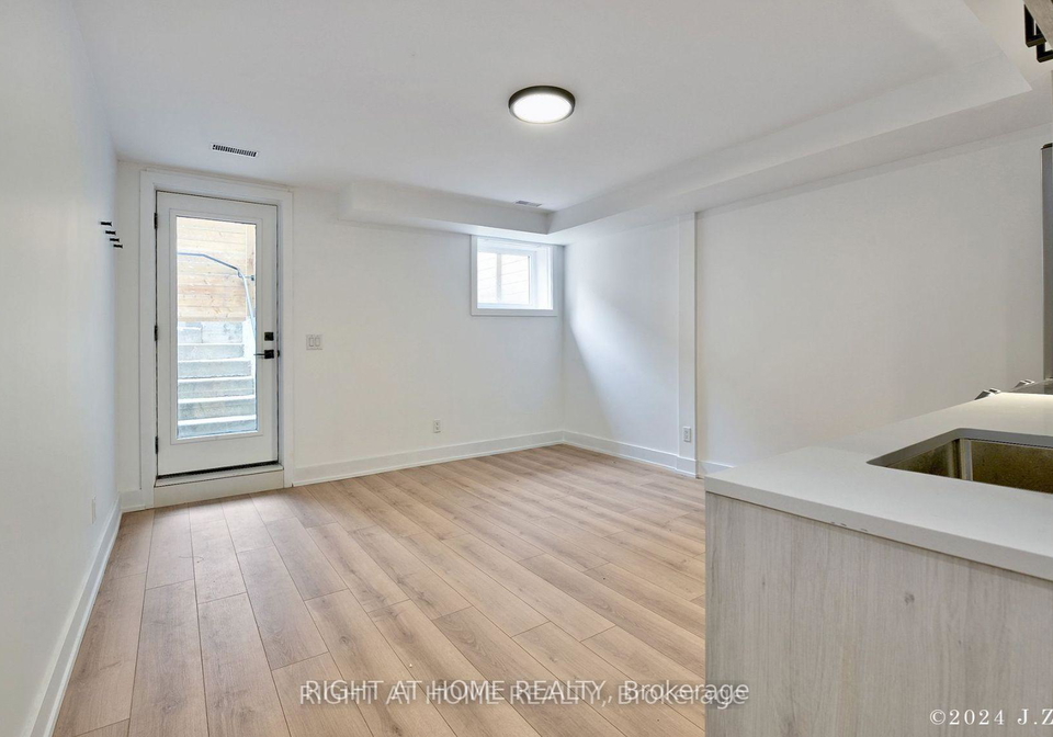 50b-lanark-avenue-toronto-ontario-c12054139