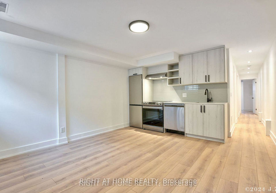 50b-lanark-avenue-toronto-ontario-c12054139
