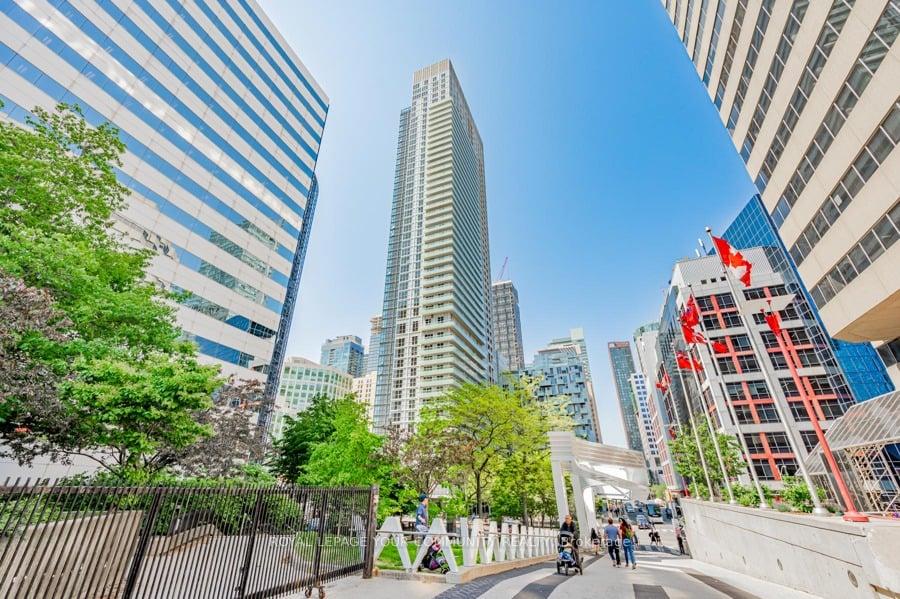 300-front-street-w-toronto-ontario-c12056075