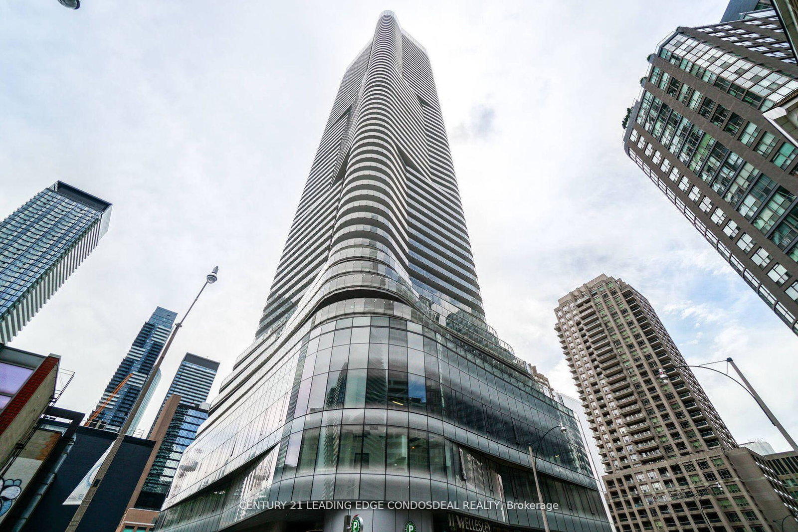 11-wellesley-street-w-toronto-ontario-c12058066