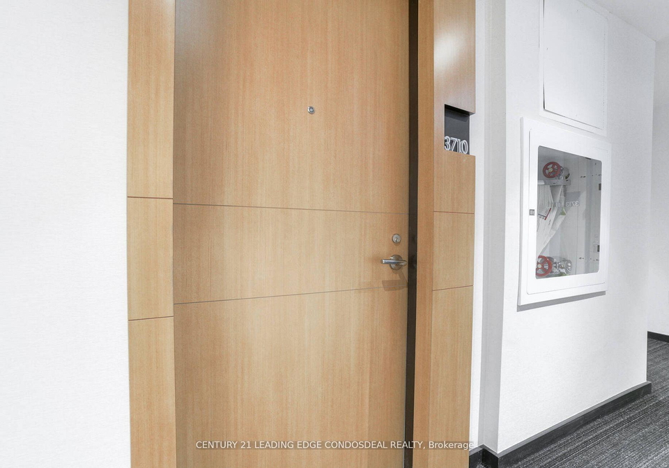 11-wellesley-street-w-toronto-ontario-c12058066