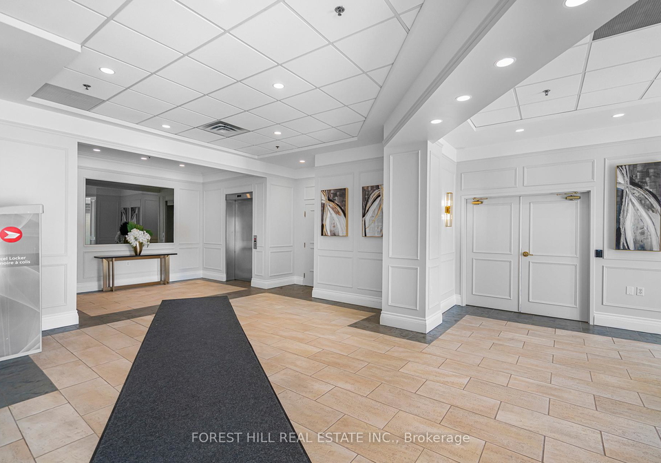 906-sheppard-avenue-w-toronto-ontario-c12059772