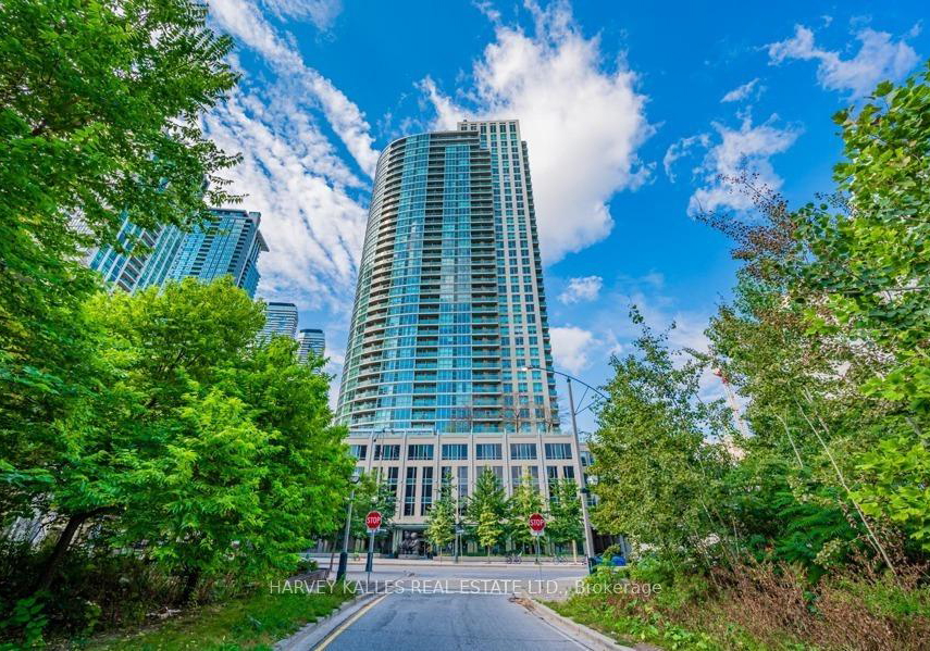 18-yonge-street-toronto-ontario-c12063744