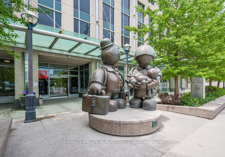 18-yonge-street-toronto-ontario-c12063744