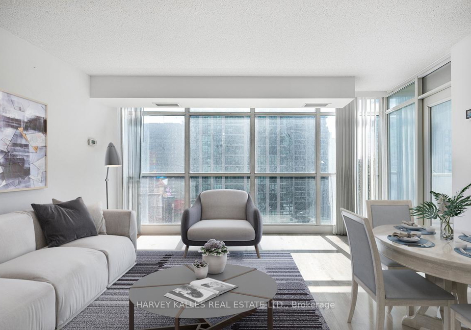 18-yonge-street-toronto-ontario-c12063744