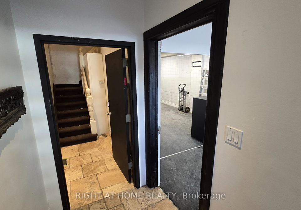 284-avenue-road-toronto-ontario-c12064663