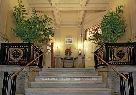 73-richmond-street-w-toronto-ontario-c12065370