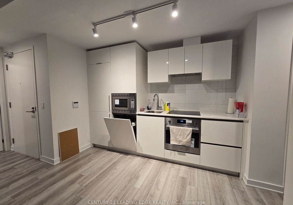 121-st-patrick-street-toronto-ontario-c12066921