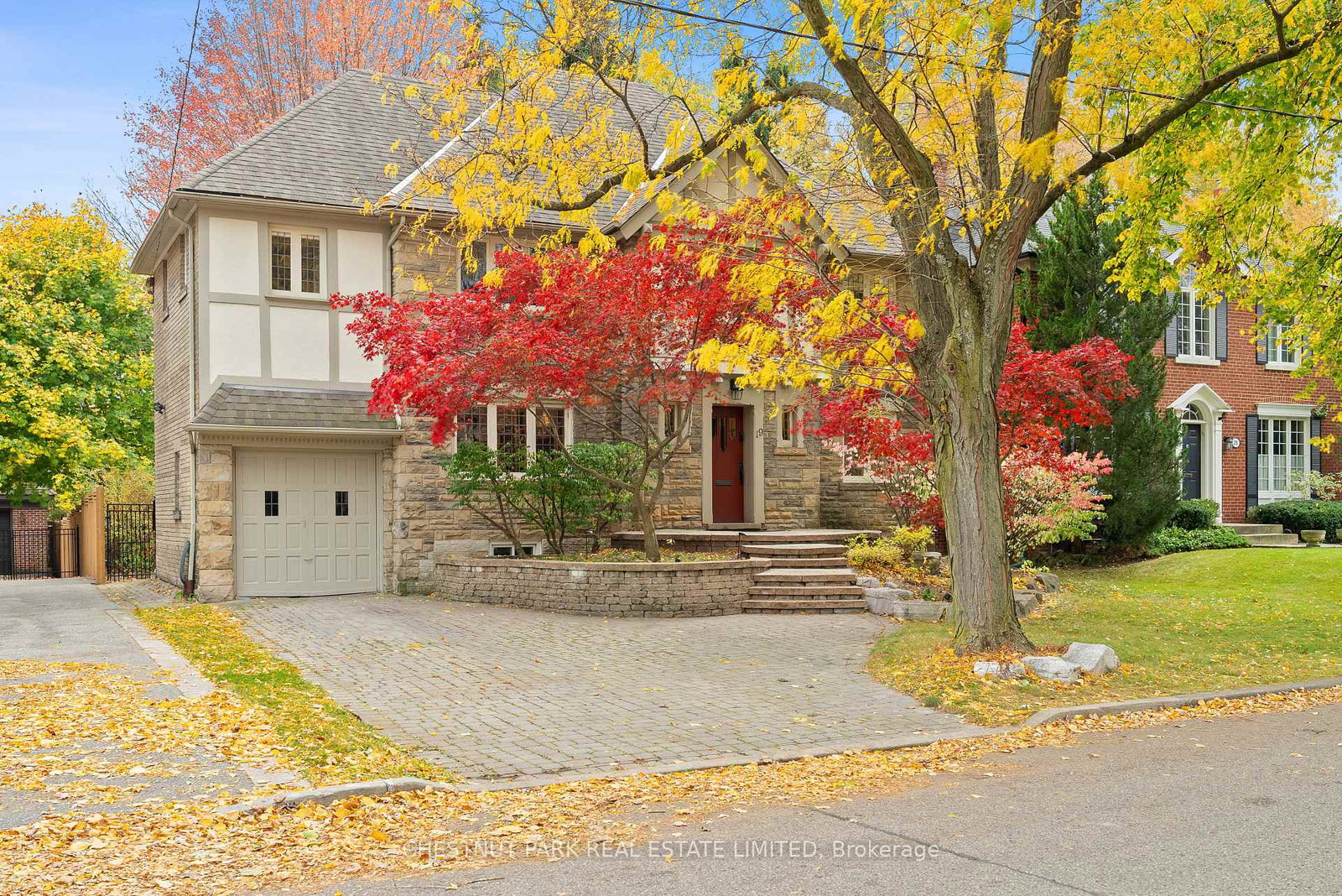 19-hillhurst-boulevard-toronto-ontario-c12067292