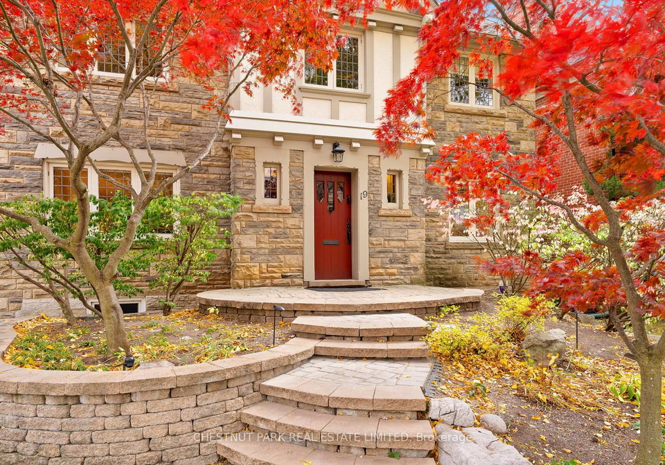 19-hillhurst-boulevard-toronto-ontario-c12067292