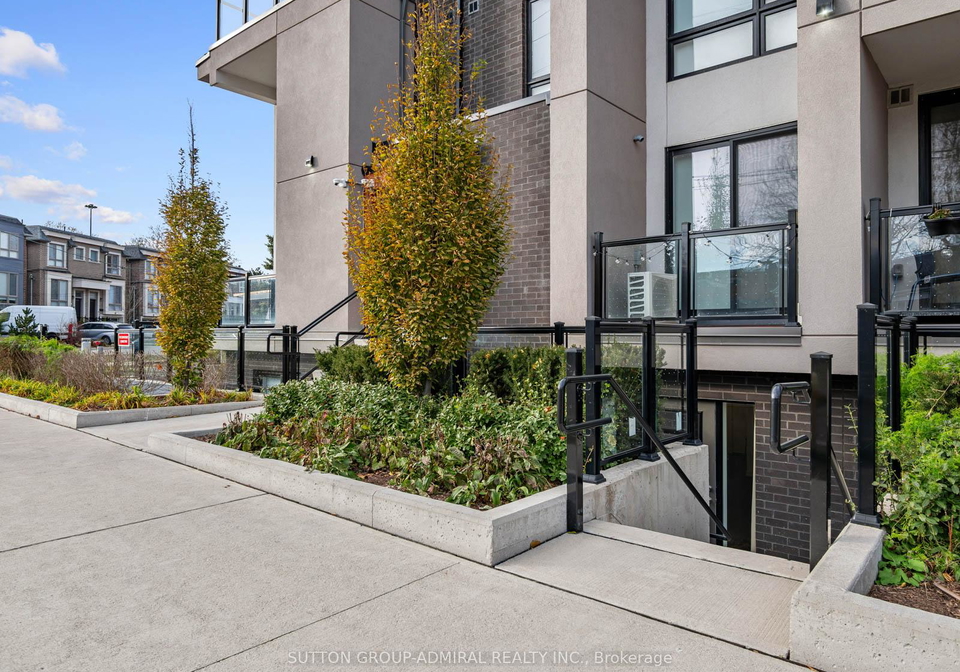 16-marquette-avenue-toronto-ontario-c12067921