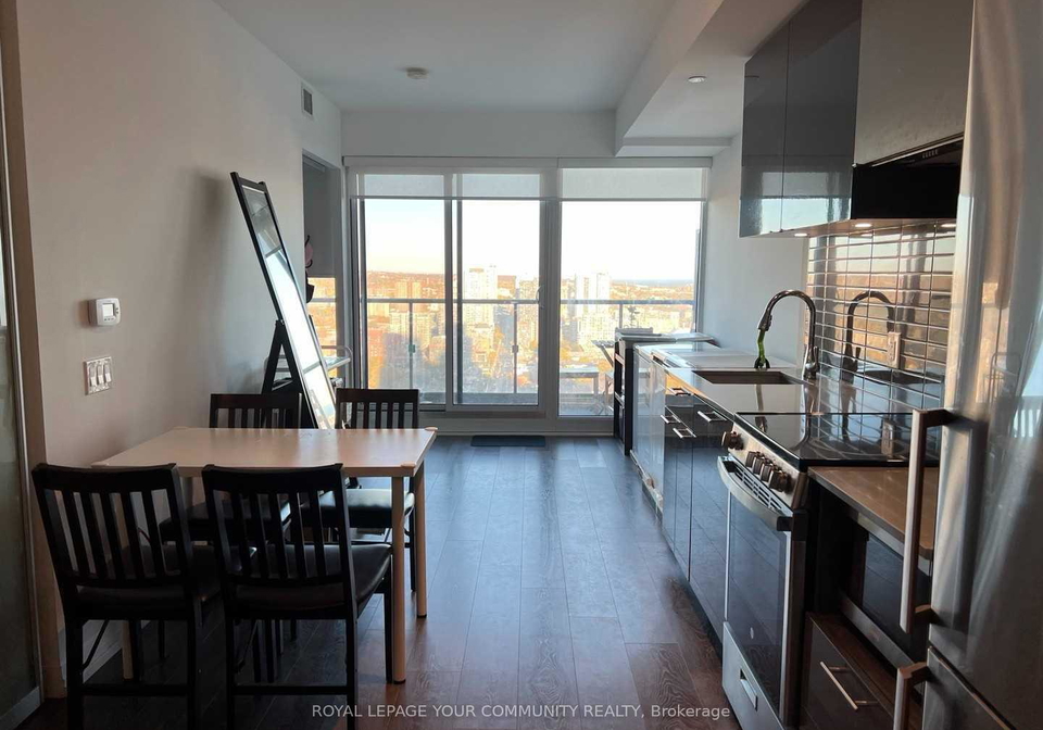 251-jarvis-street-toronto-ontario-c12068989
