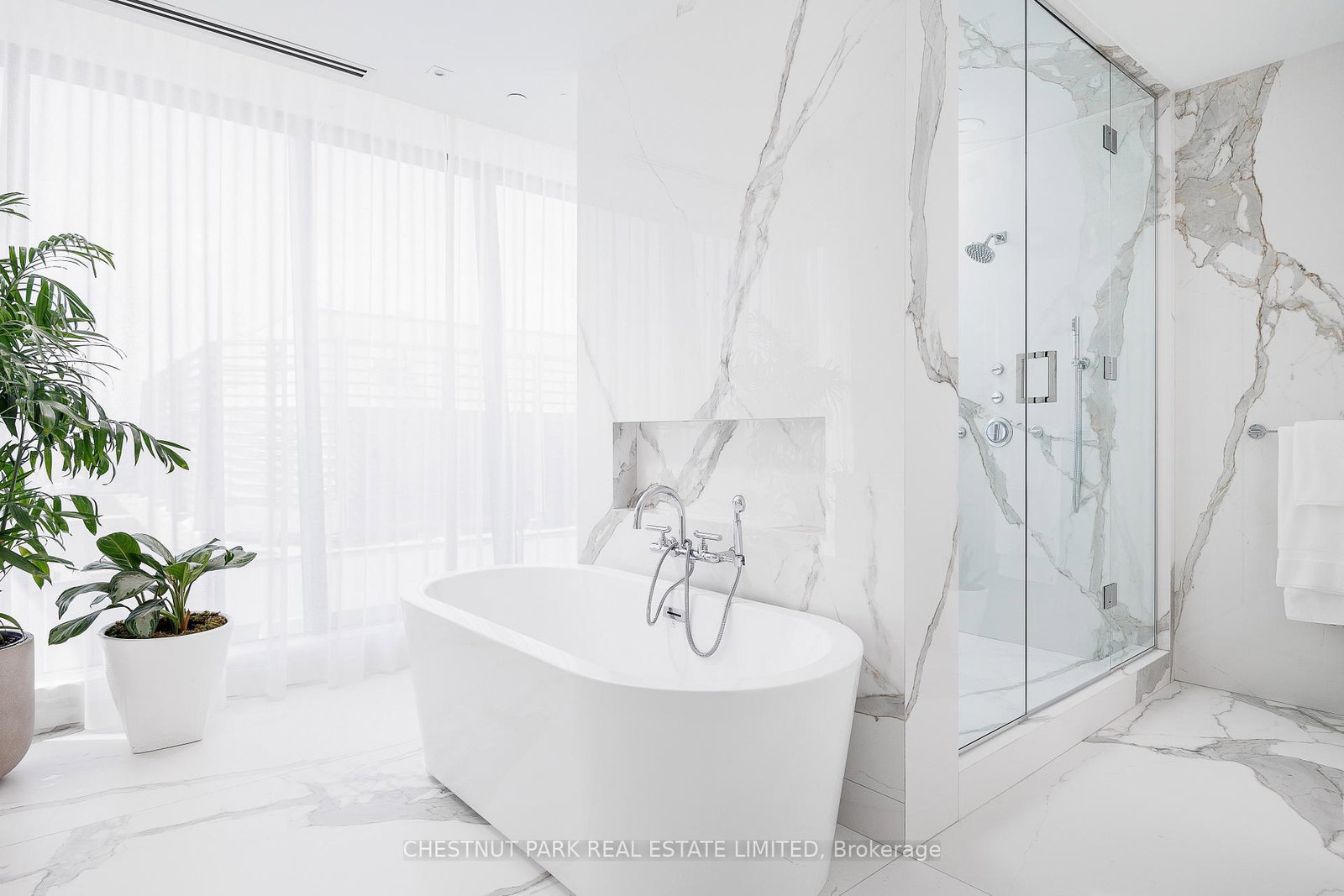 200-cumberland-street-toronto-ontario-c12070133