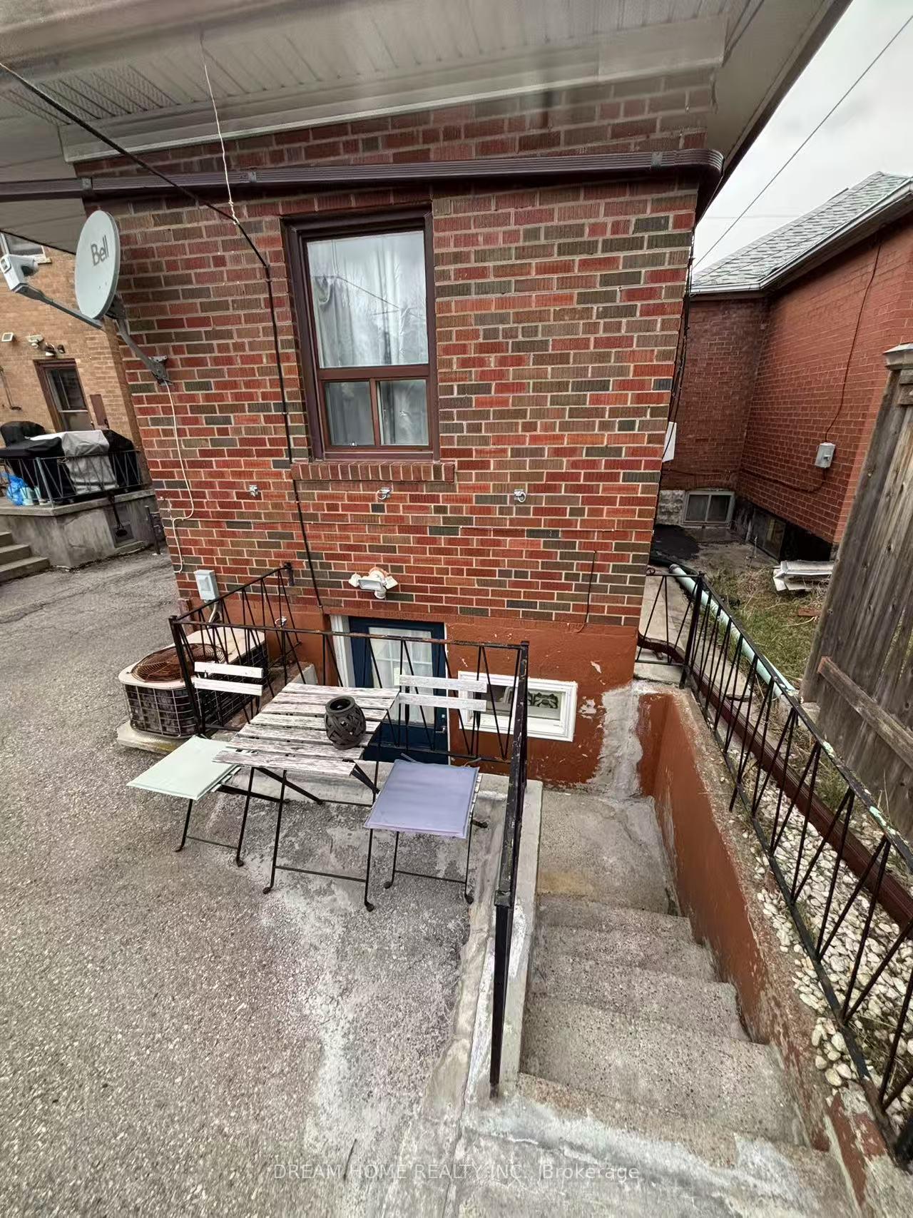 53-lanark-avenue-toronto-ontario-c12070447