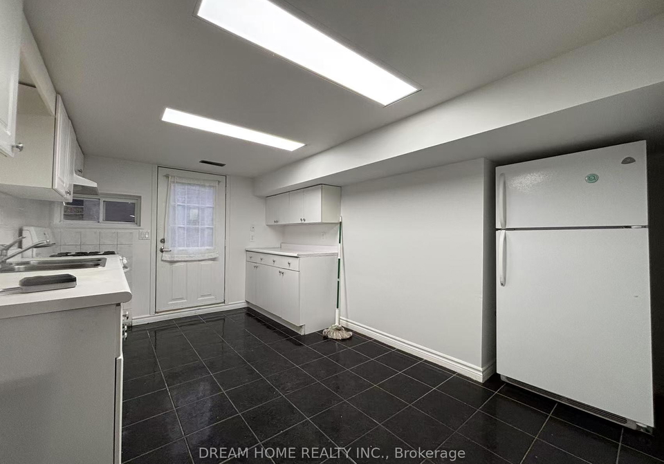 53-lanark-avenue-toronto-ontario-c12070447